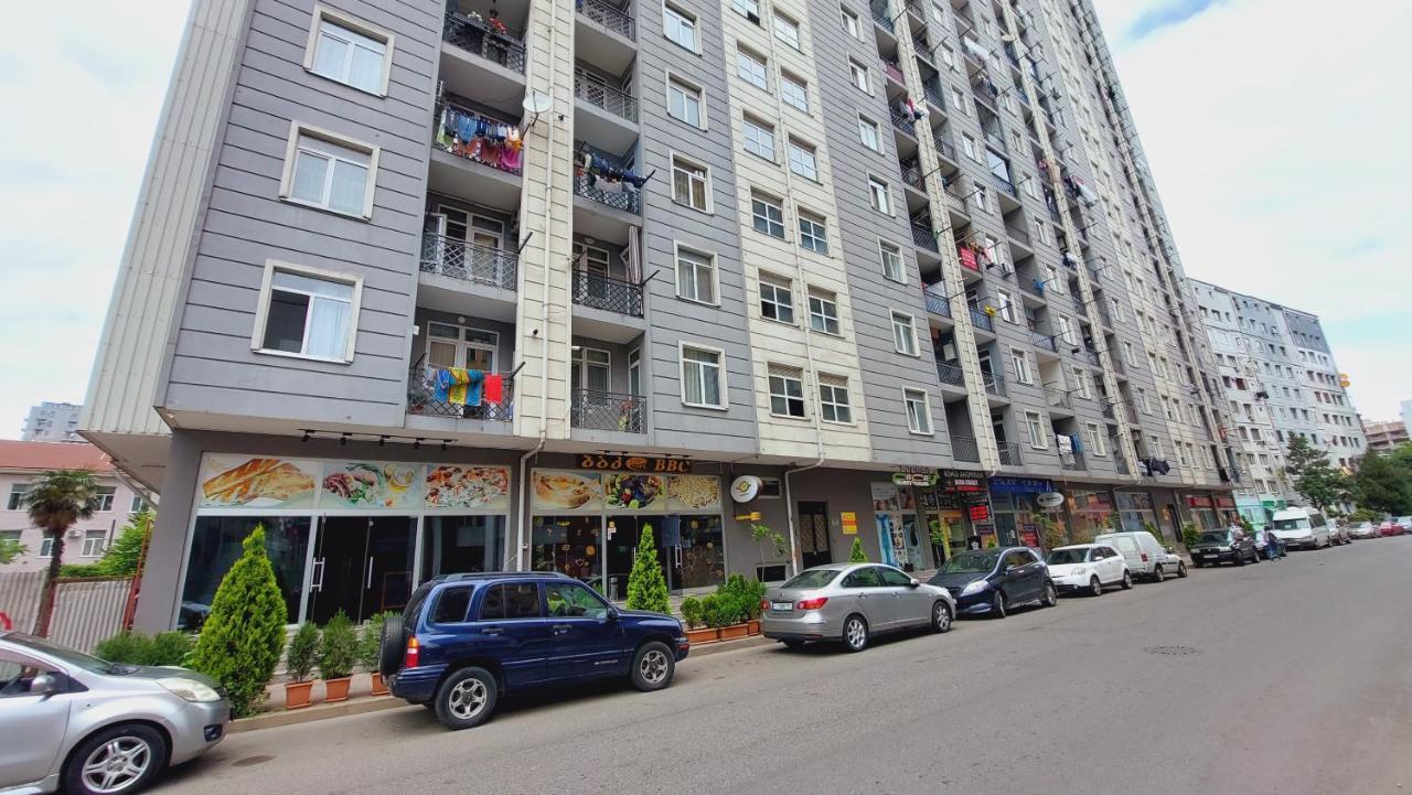 Irakli Sweet Home Batumi Bagian luar foto